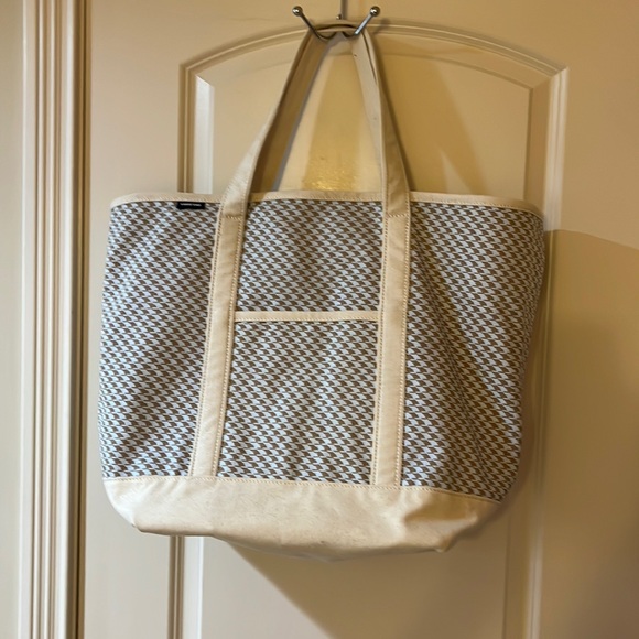 Lands' End Bags Very Large Lands End Canvas Tote Poshmark